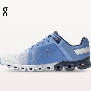 On cloudflow- marina/white sneakers